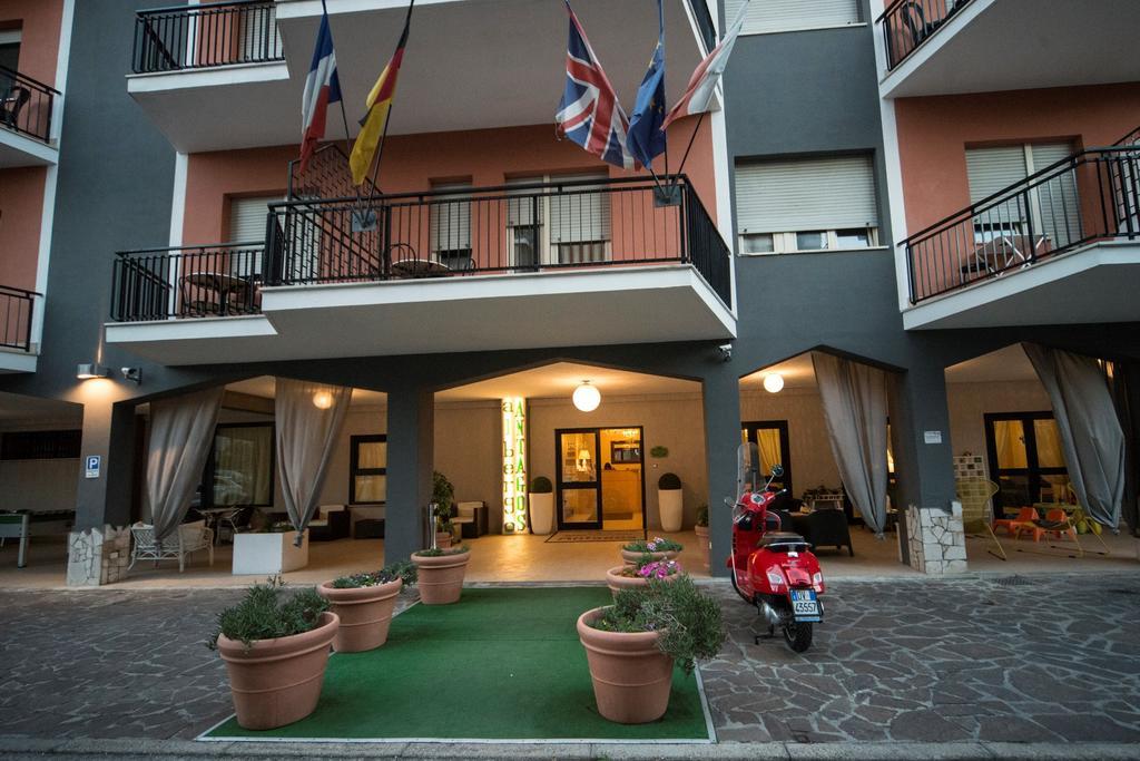 Hotel Antagos Montesilvano Ngoại thất bức ảnh